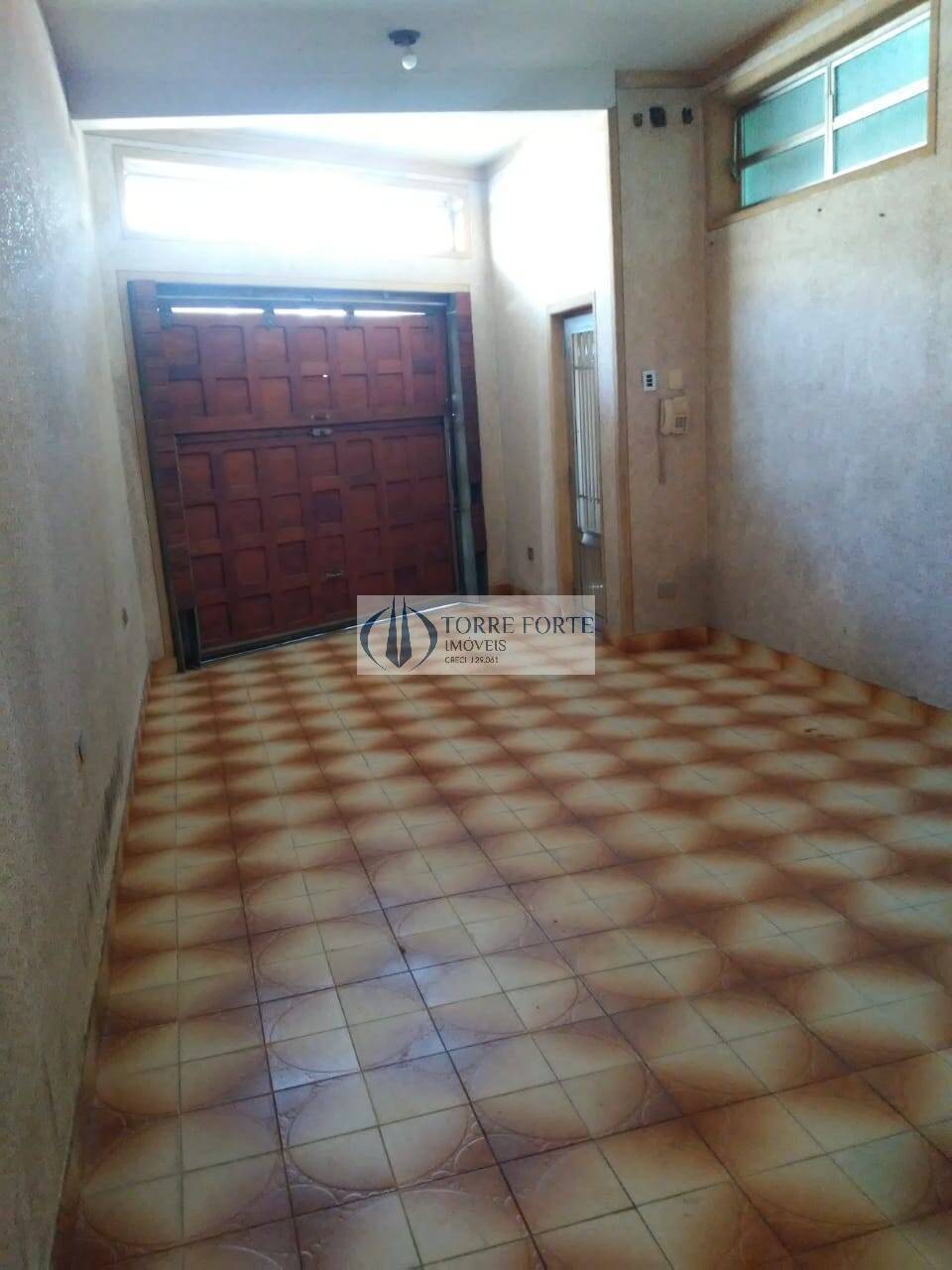 Sobrado à venda com 4 quartos, 220m² - Foto 1