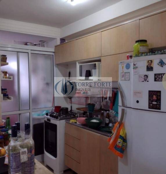 Apartamento à venda com 3 quartos, 67m² - Foto 4