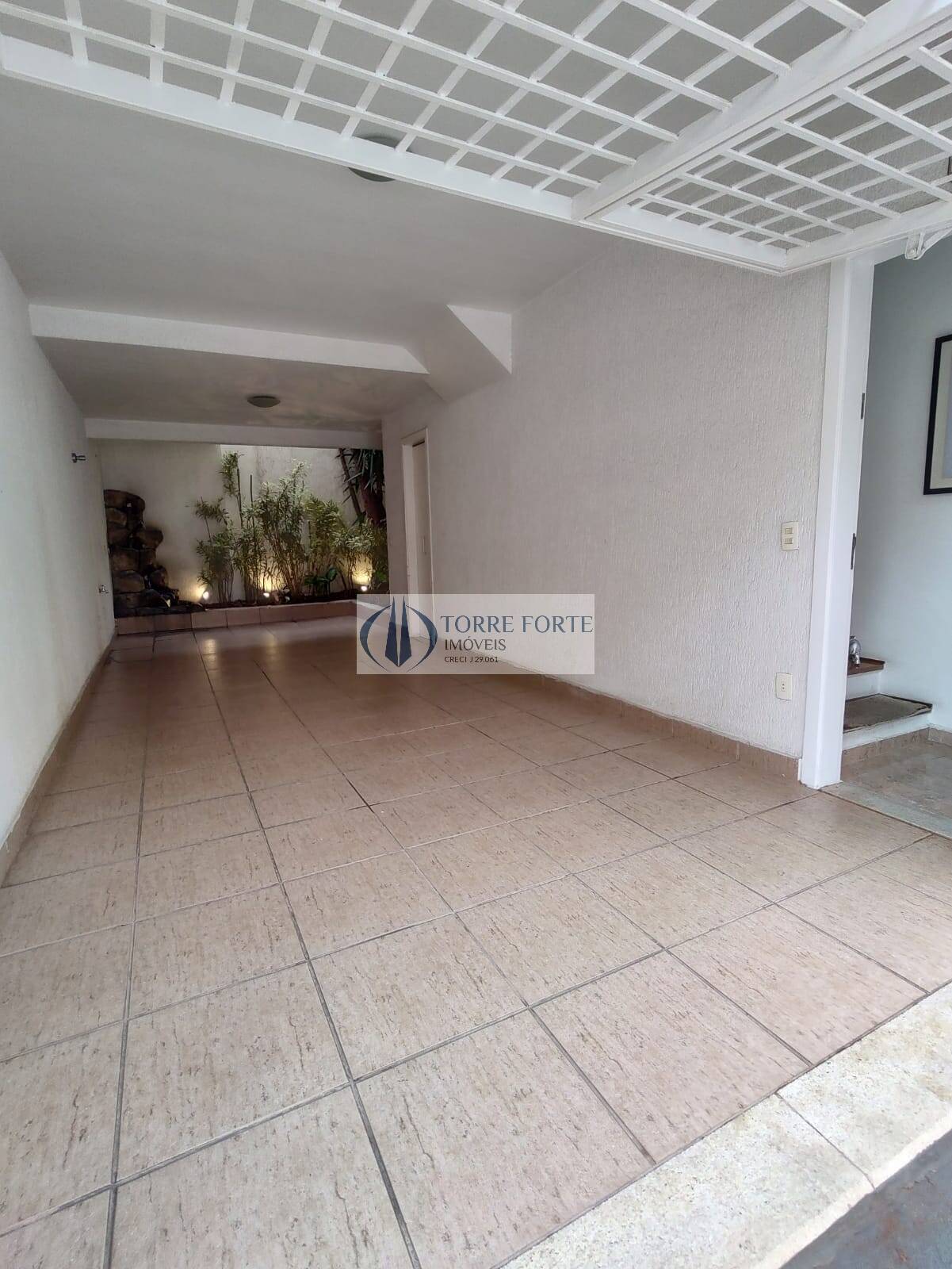 Sobrado à venda com 2 quartos, 109m² - Foto 3