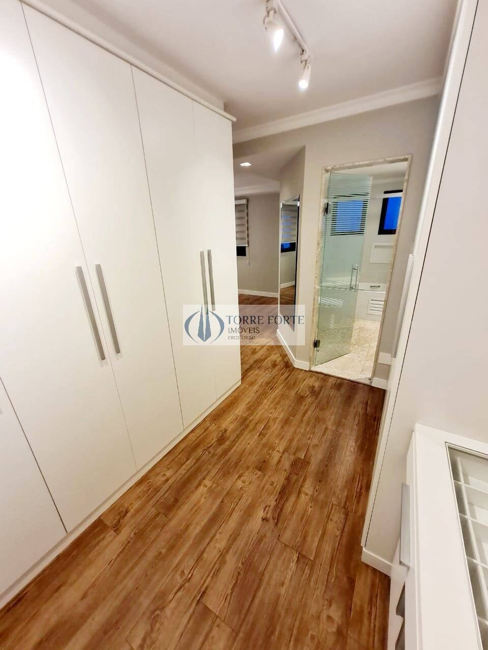 Apartamento à venda com 3 quartos, 160m² - Foto 11