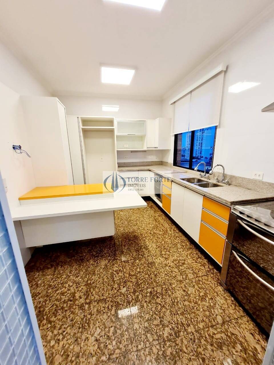 Apartamento à venda com 3 quartos, 160m² - Foto 6