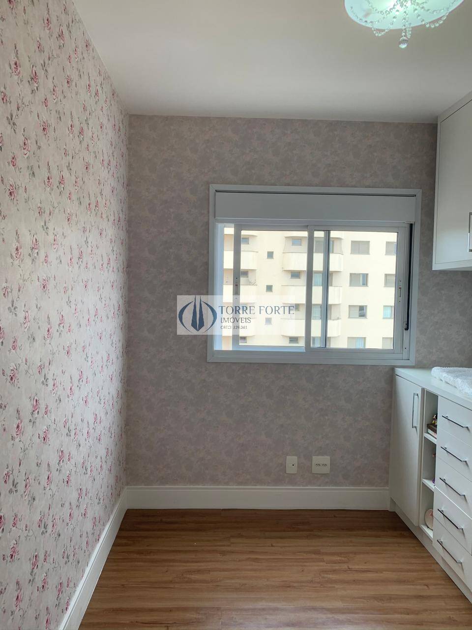 Apartamento à venda com 2 quartos, 62m² - Foto 2