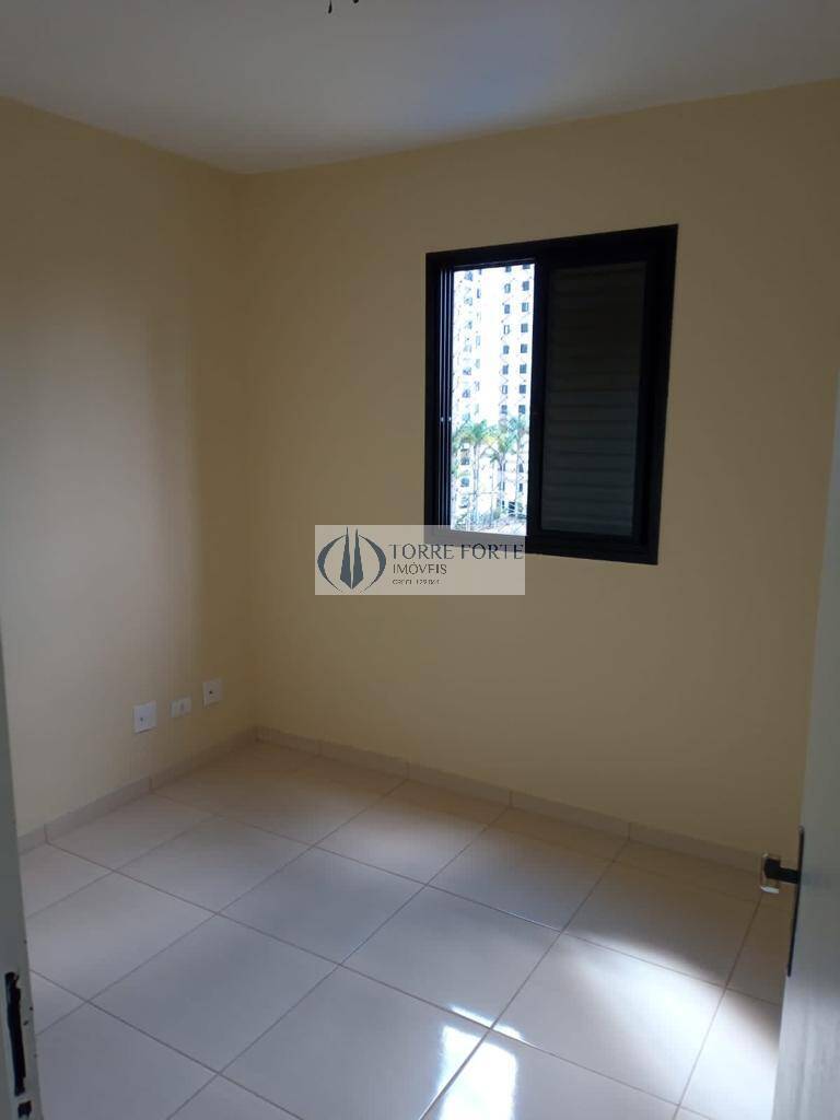 Apartamento à venda com 2 quartos, 56m² - Foto 11