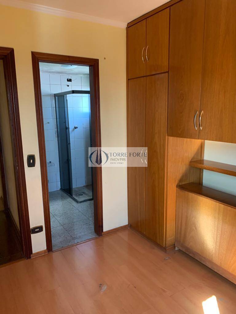 Apartamento à venda com 3 quartos, 75m² - Foto 11