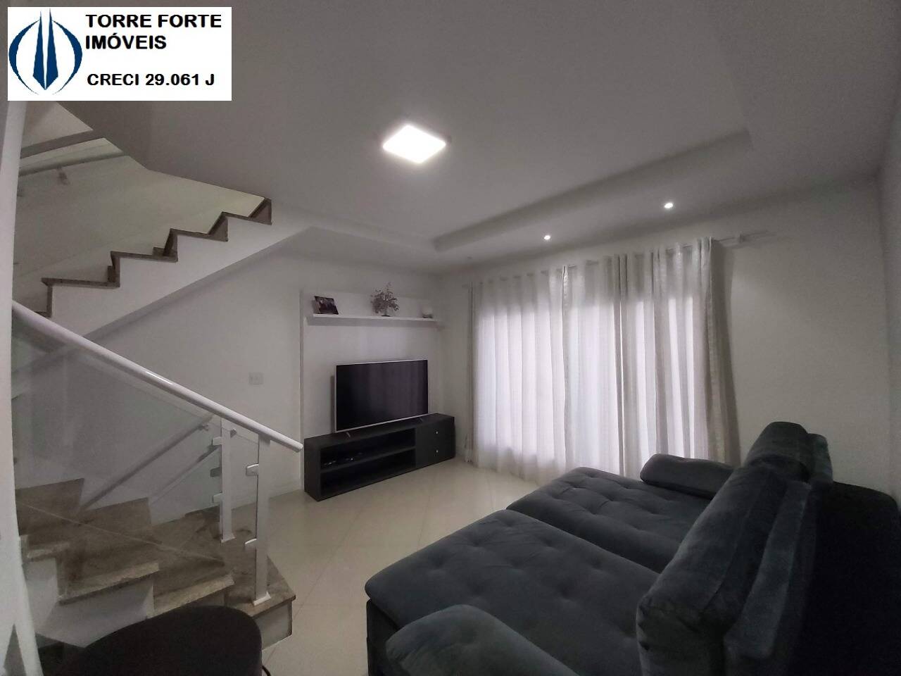 Casa à venda com 4 quartos, 301m² - Foto 8