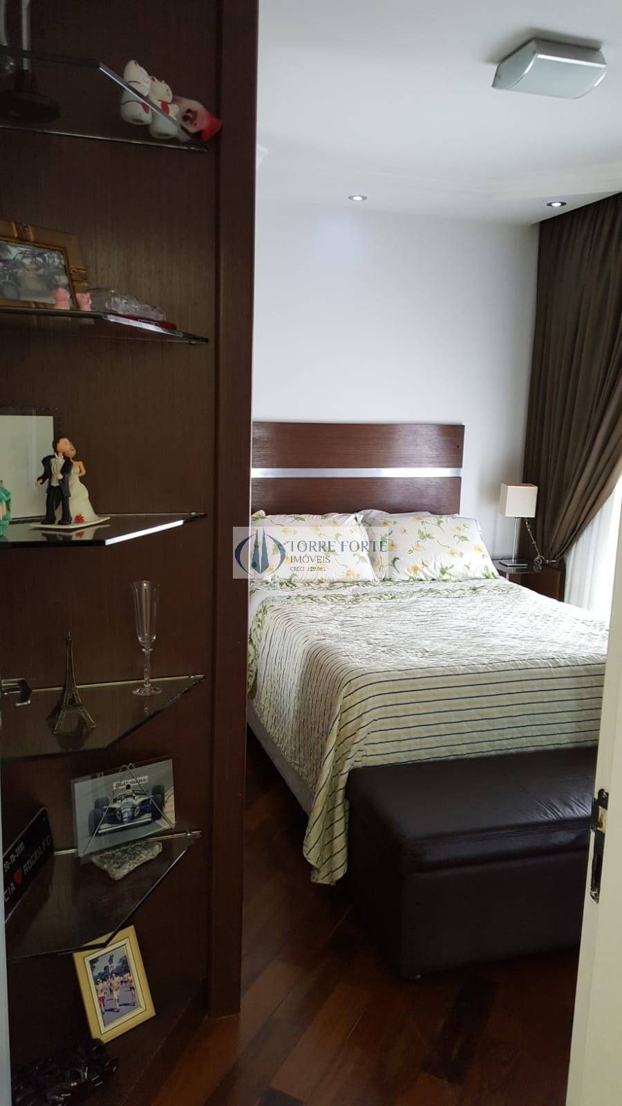 Apartamento à venda com 3 quartos, 105m² - Foto 2