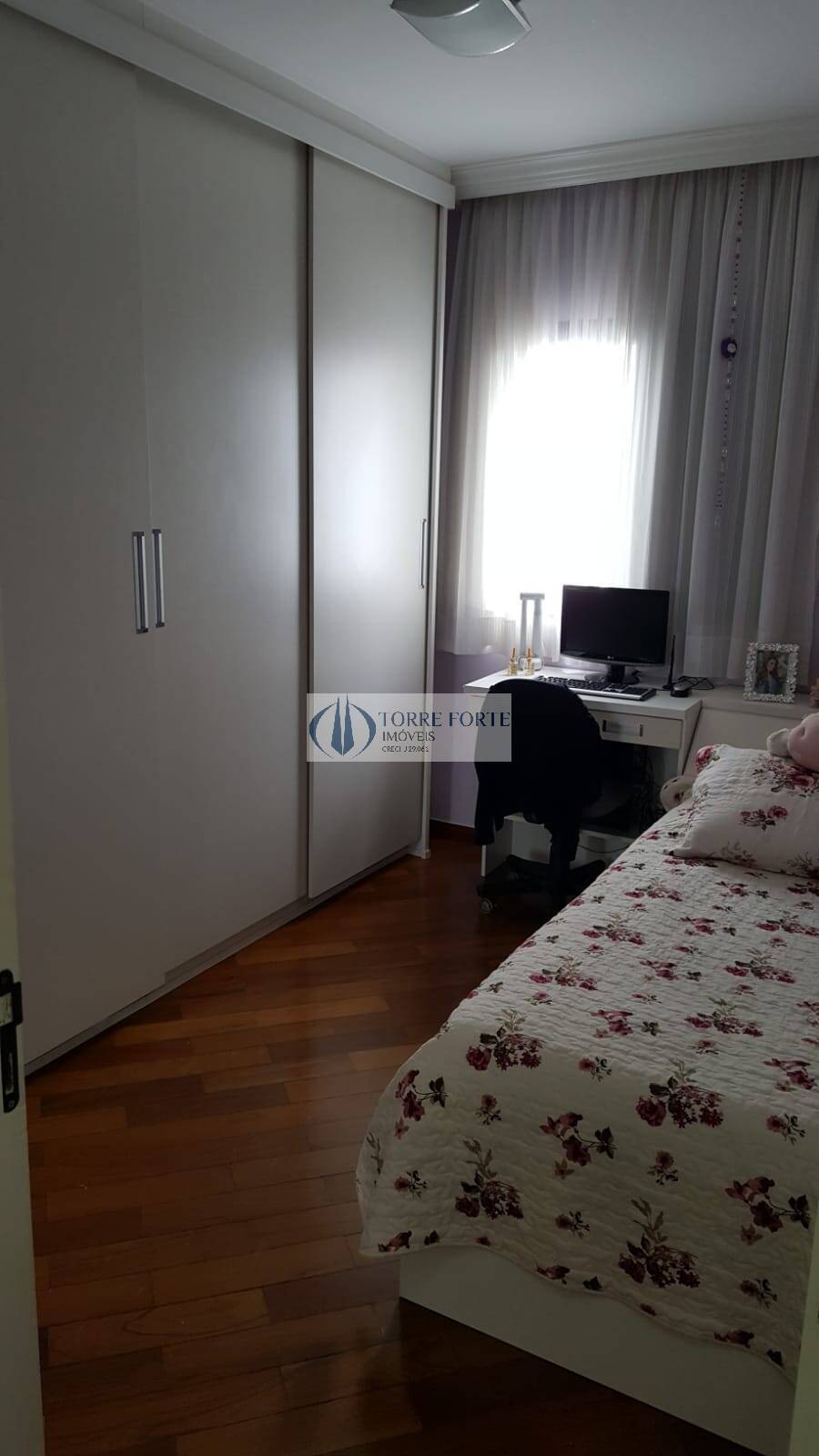 Apartamento à venda com 3 quartos, 105m² - Foto 4