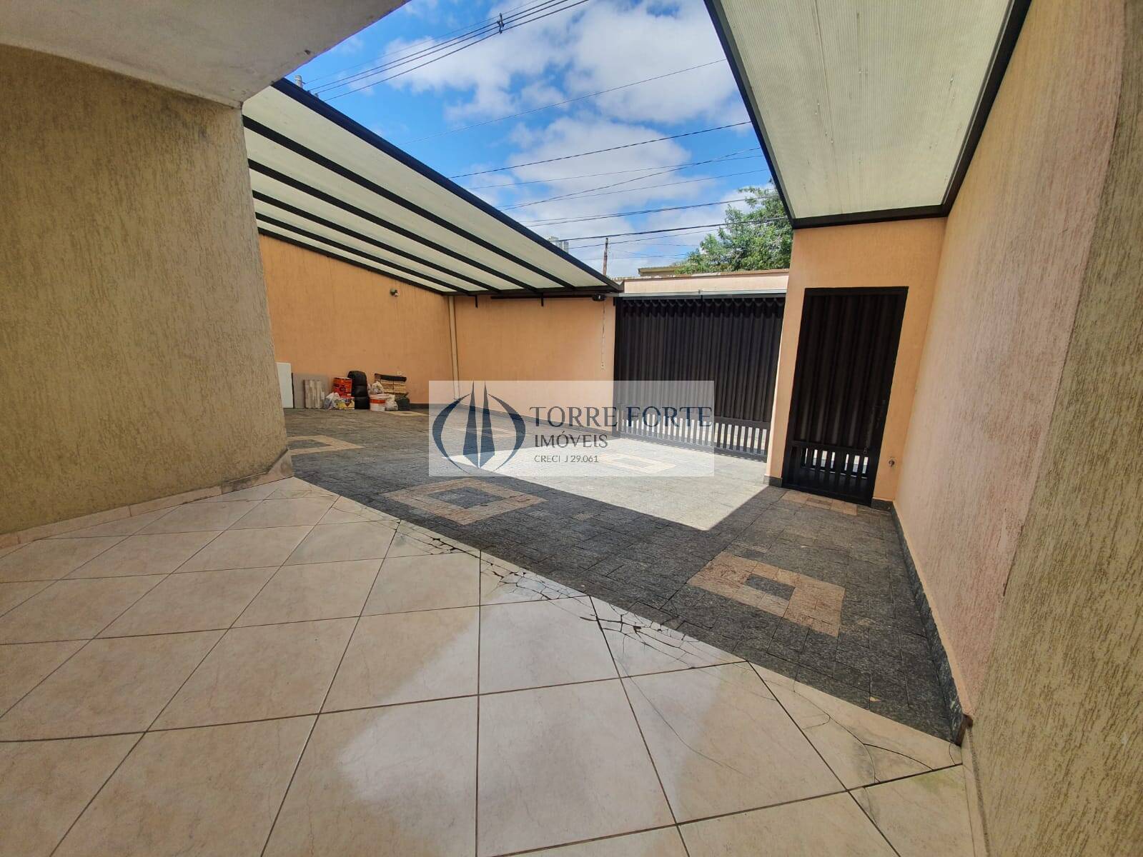 Casa à venda com 3 quartos, 150m² - Foto 3