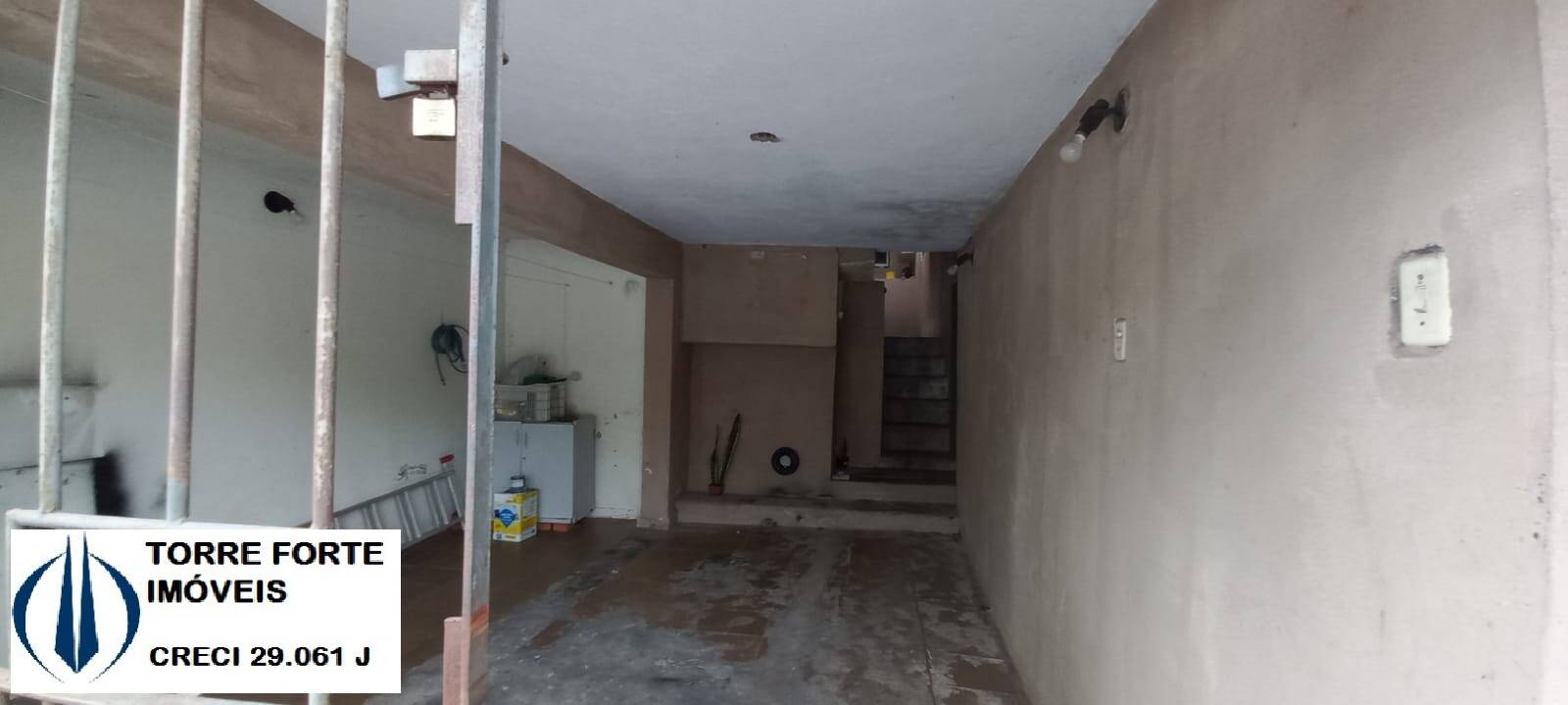 Casa à venda com 3 quartos, 160m² - Foto 1