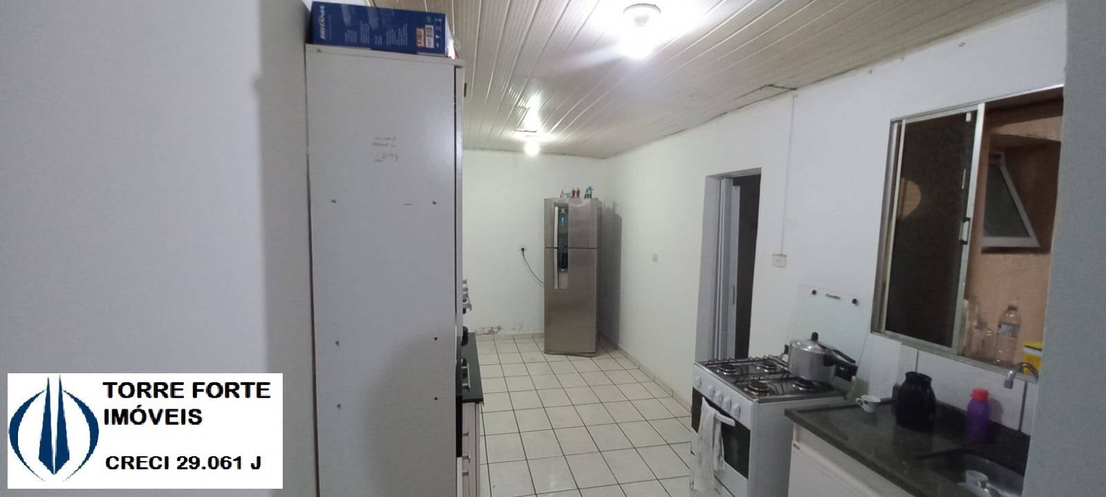 Casa à venda com 3 quartos, 160m² - Foto 3