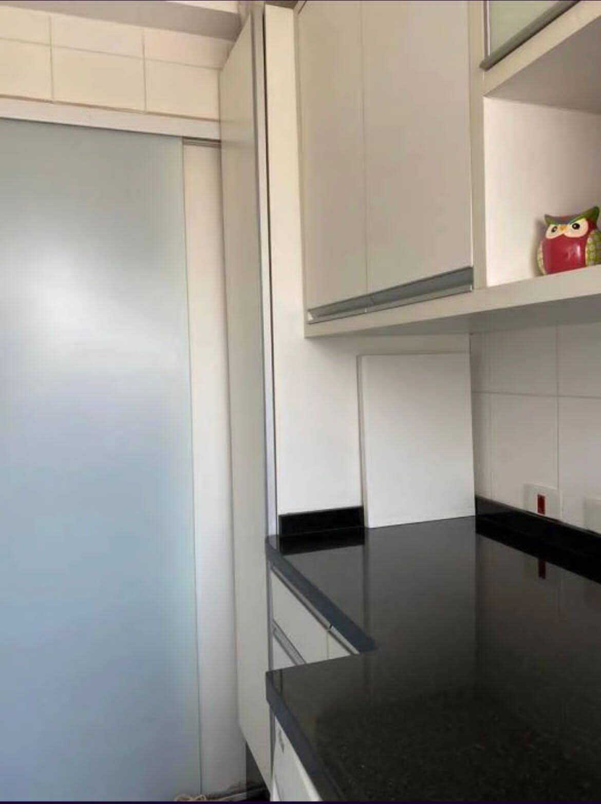 Apartamento à venda com 3 quartos, 90m² - Foto 2