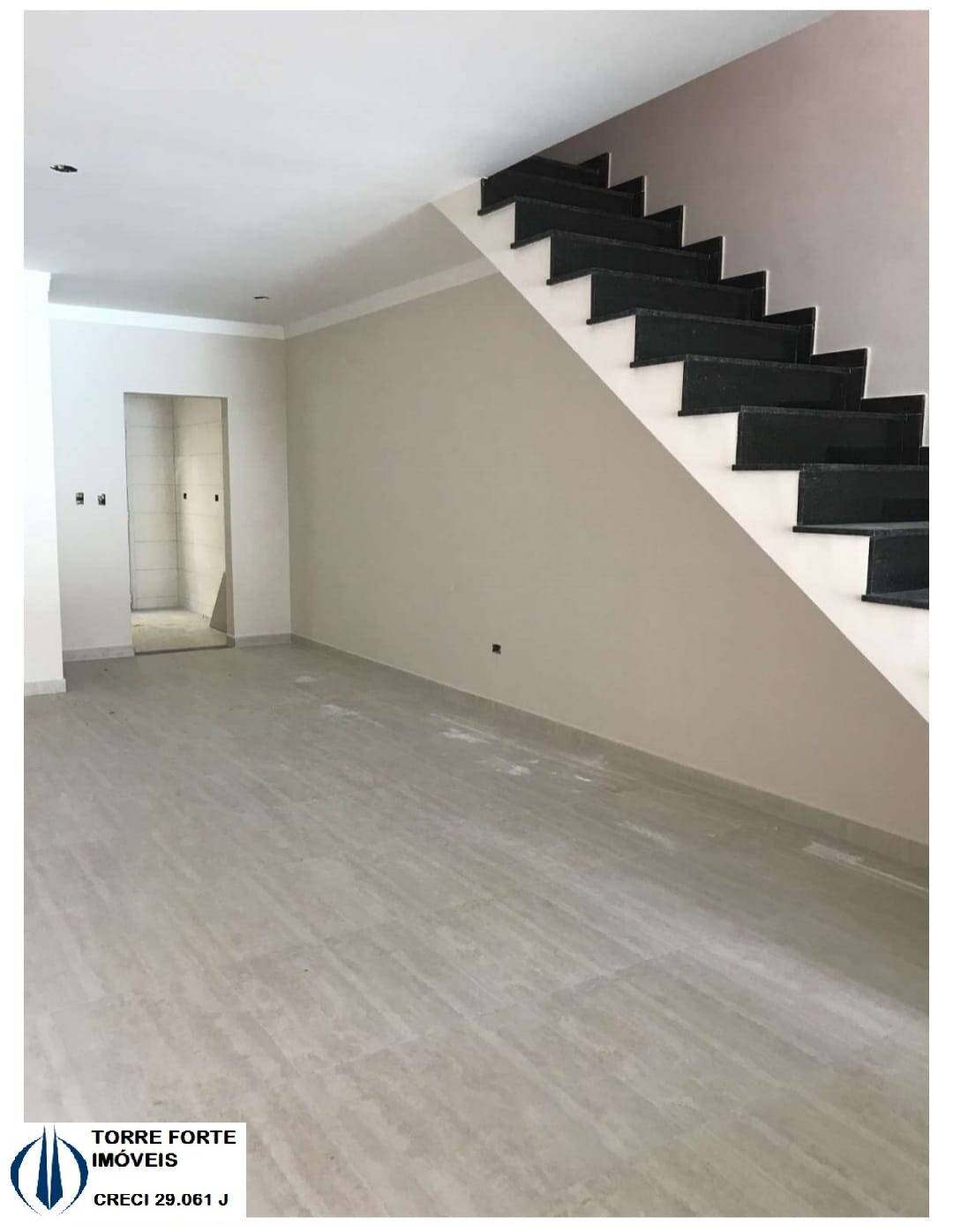 Casa à venda com 3 quartos, 98m² - Foto 3