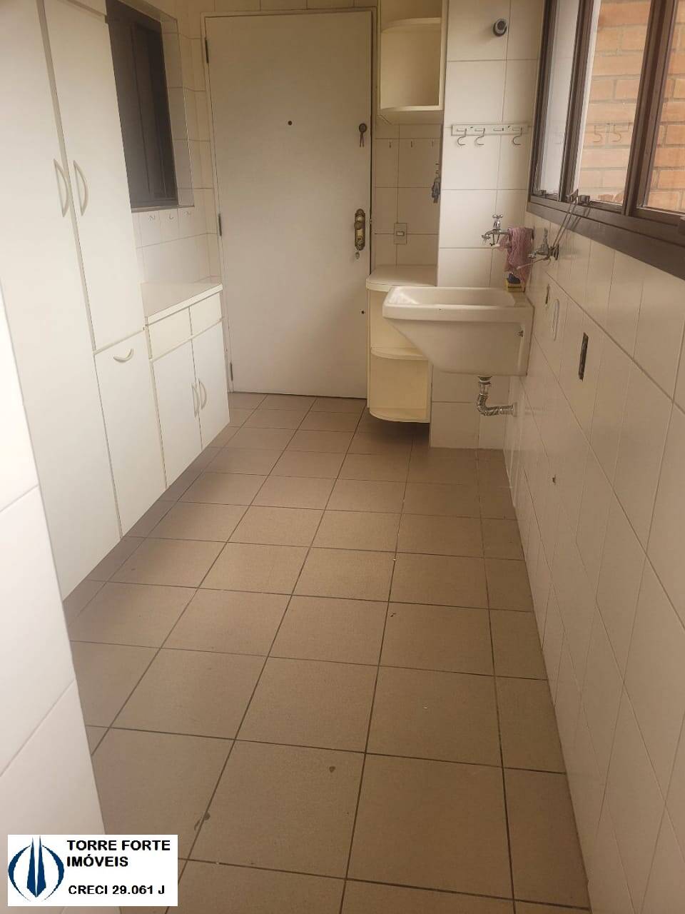 Apartamento à venda com 3 quartos, 140m² - Foto 19