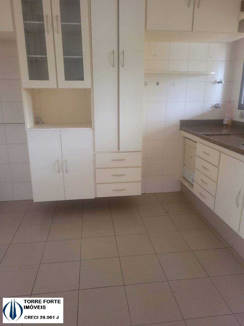 Apartamento à venda com 3 quartos, 140m² - Foto 21