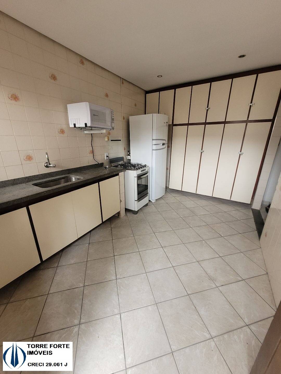 Apartamento à venda com 3 quartos, 140m² - Foto 24