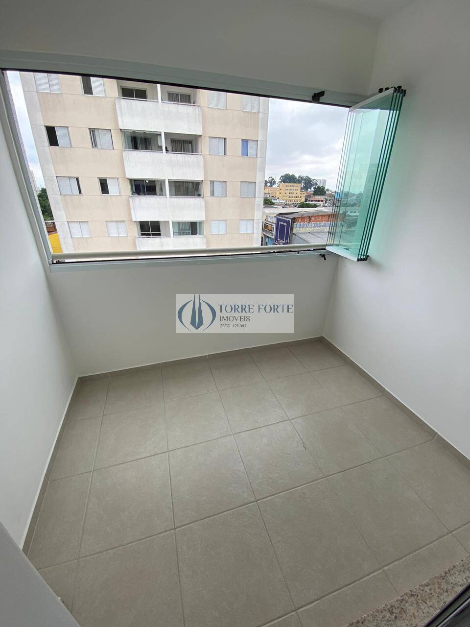 Apartamento à venda com 2 quartos, 56m² - Foto 3