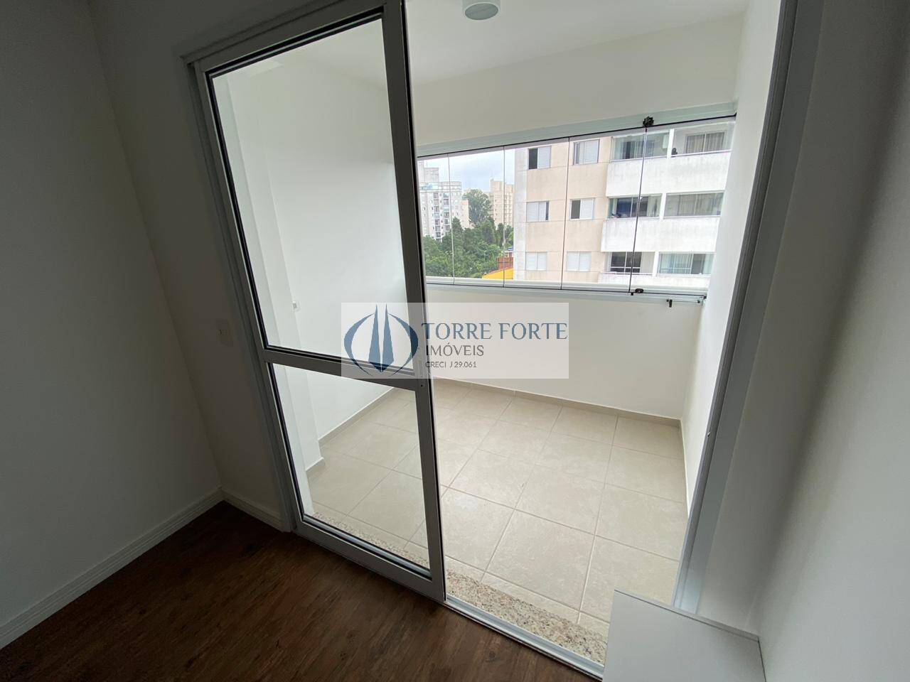 Apartamento à venda com 2 quartos, 56m² - Foto 2