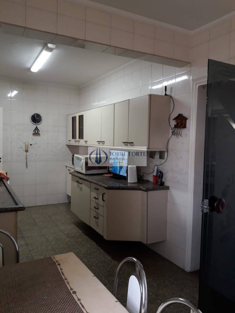 Apartamento à venda com 3 quartos, 136m² - Foto 9