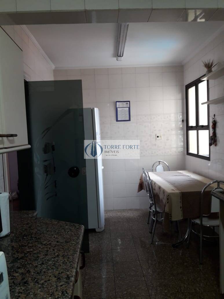 Apartamento à venda com 3 quartos, 136m² - Foto 19