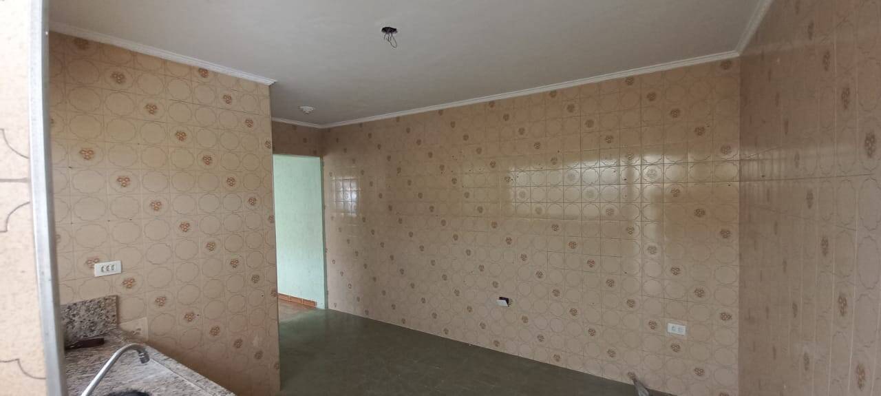 Casa à venda com 2 quartos, 90m² - Foto 1