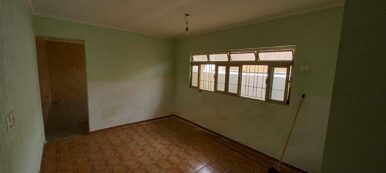 Casa à venda com 2 quartos, 90m² - Foto 13