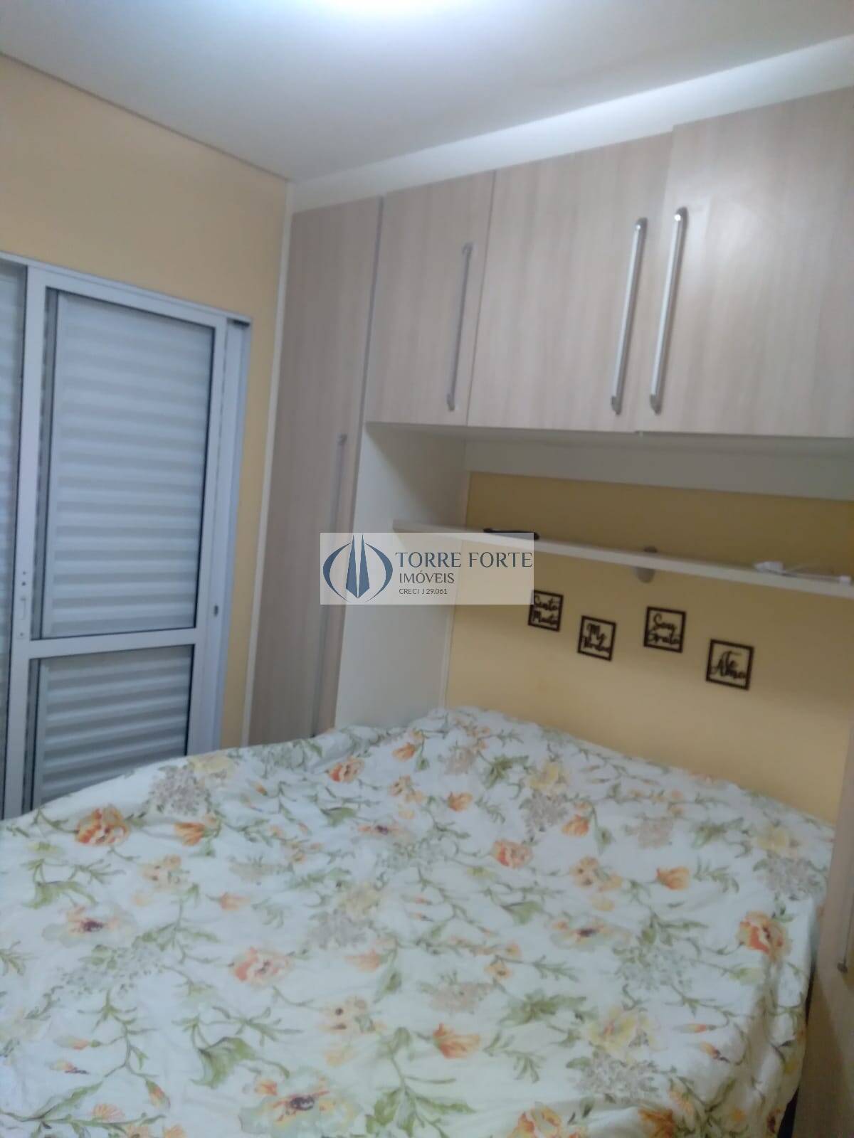 Apartamento à venda com 2 quartos, 42m² - Foto 2