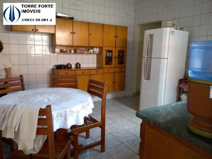 Casa à venda com 2 quartos, 100m² - Foto 1