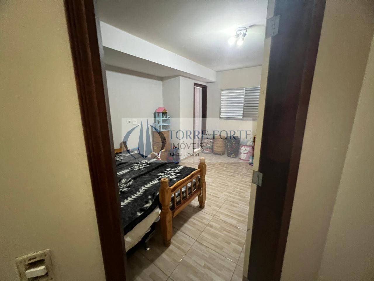 Casa à venda com 4 quartos, 295m² - Foto 18