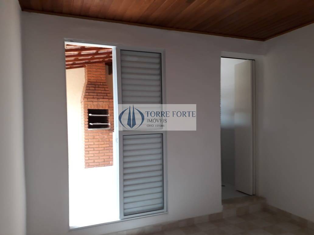 Casa à venda com 2 quartos, 80m² - Foto 8