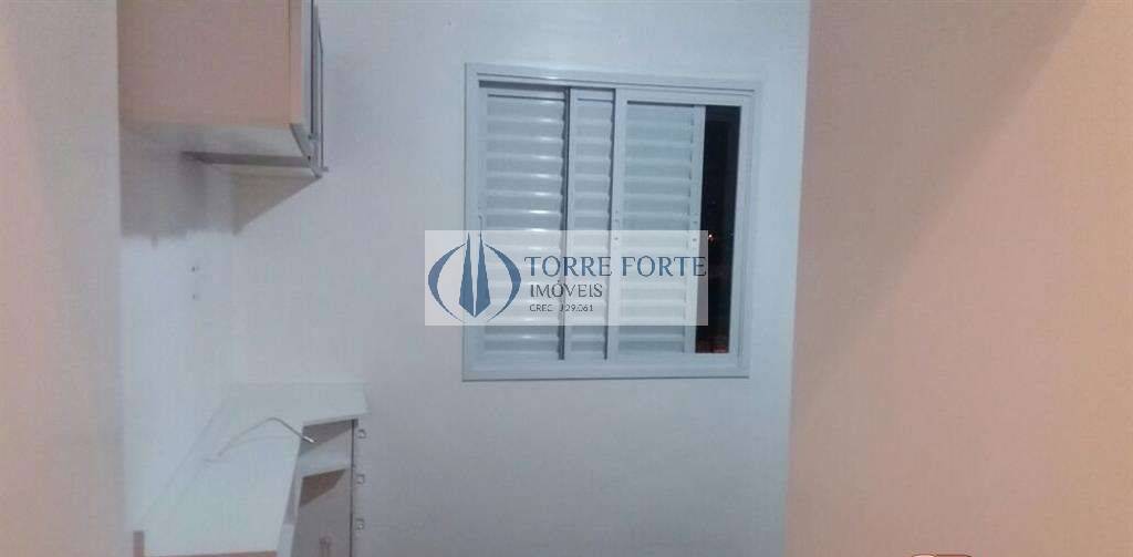 Apartamento à venda com 3 quartos, 66m² - Foto 3