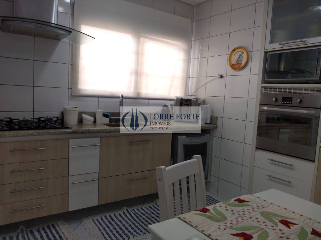 Apartamento à venda com 3 quartos, 151m² - Foto 9