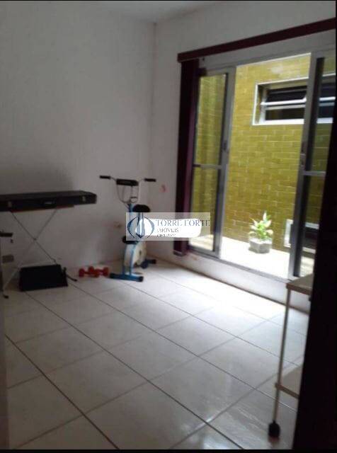 Sobrado à venda com 3 quartos, 240m² - Foto 2