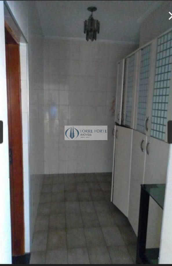 Sobrado à venda com 3 quartos, 240m² - Foto 17