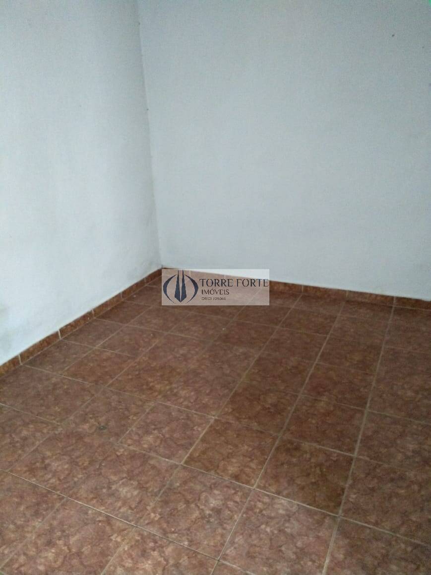 Casa à venda com 3 quartos, 230m² - Foto 4