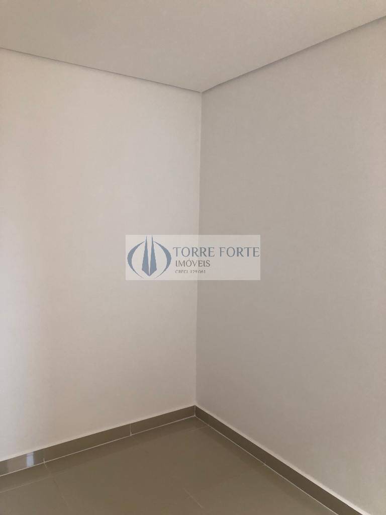 Apartamento à venda com 2 quartos, 42m² - Foto 20