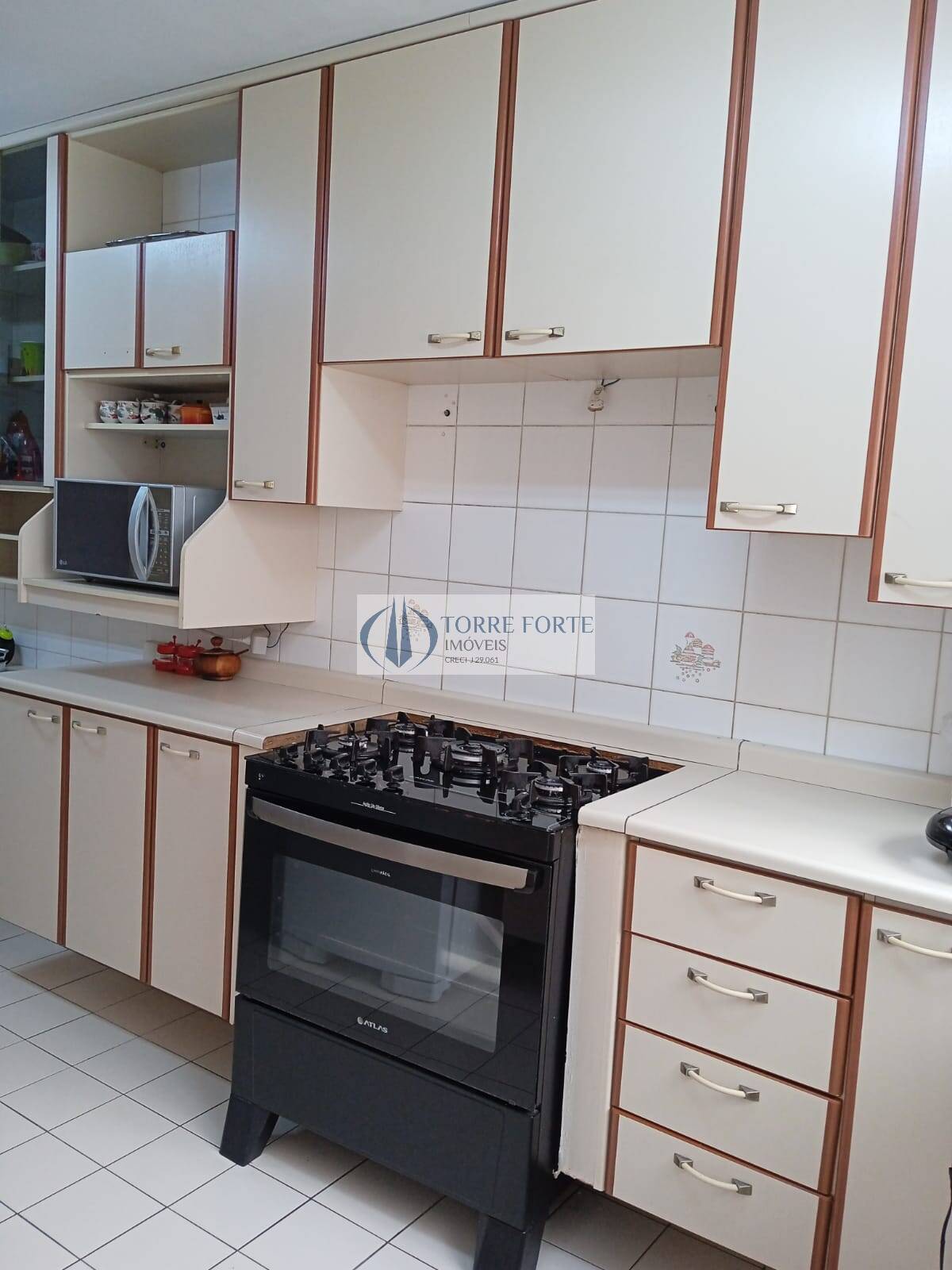 Apartamento à venda com 3 quartos, 82m² - Foto 9