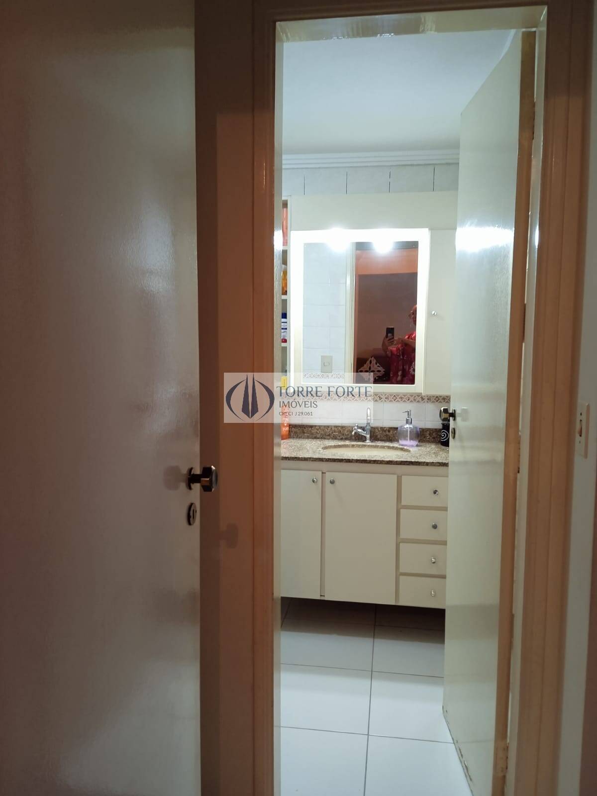 Apartamento à venda com 3 quartos, 82m² - Foto 26