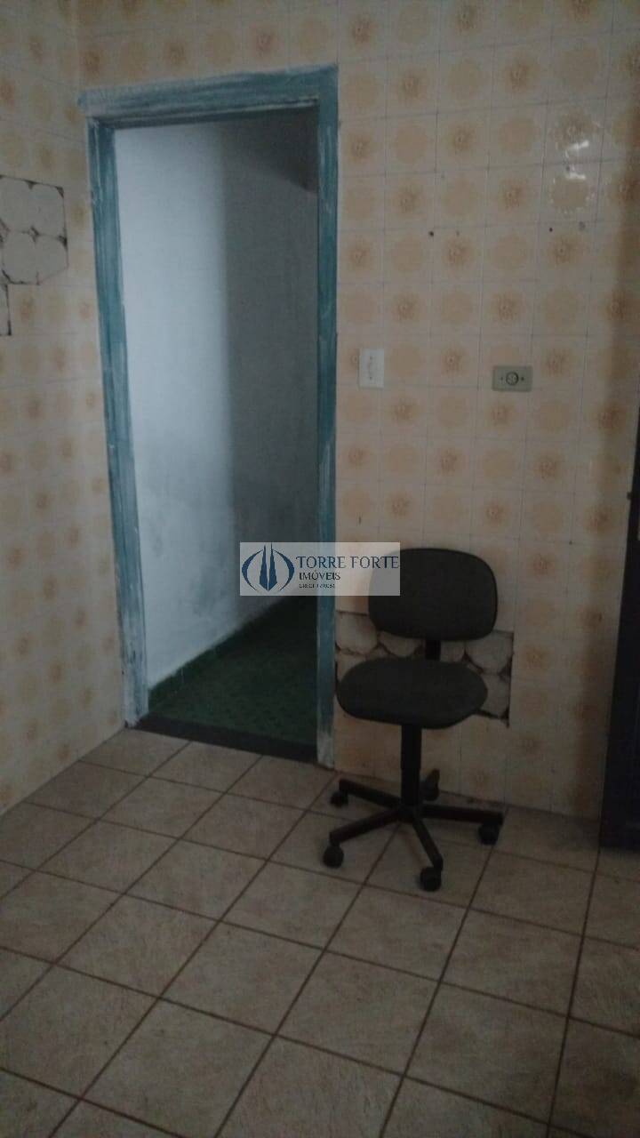 Sobrado à venda com 2 quartos, 160m² - Foto 3