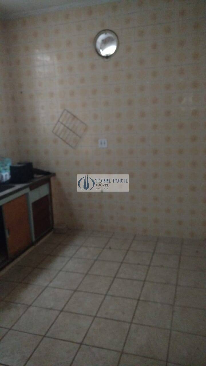 Sobrado à venda com 2 quartos, 160m² - Foto 11