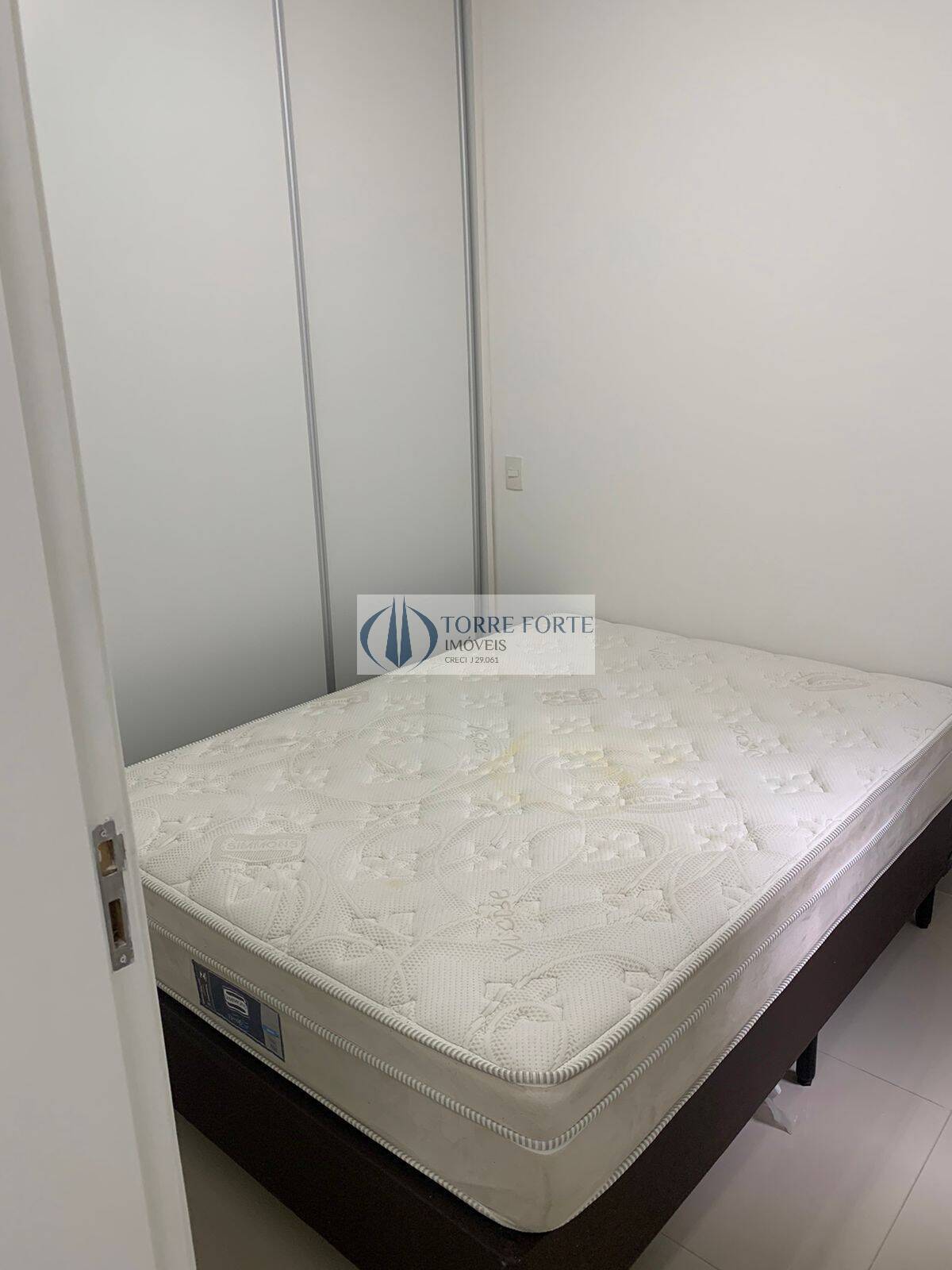 Apartamento à venda com 2 quartos, 45m² - Foto 4