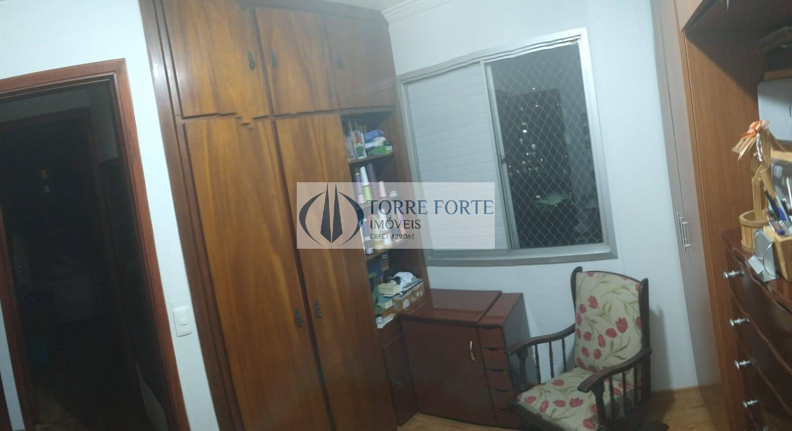 Apartamento à venda com 3 quartos, 90m² - Foto 11