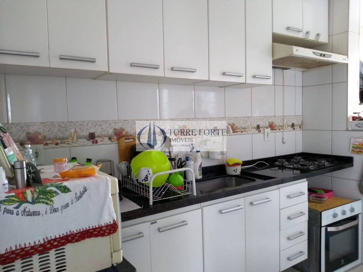 Apartamento à venda com 2 quartos, 60m² - Foto 3