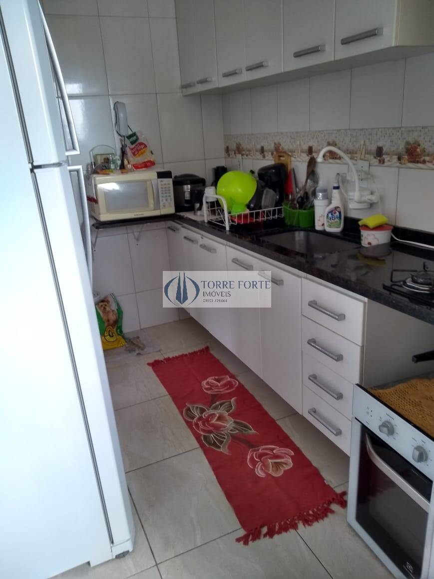 Apartamento à venda com 2 quartos, 60m² - Foto 4