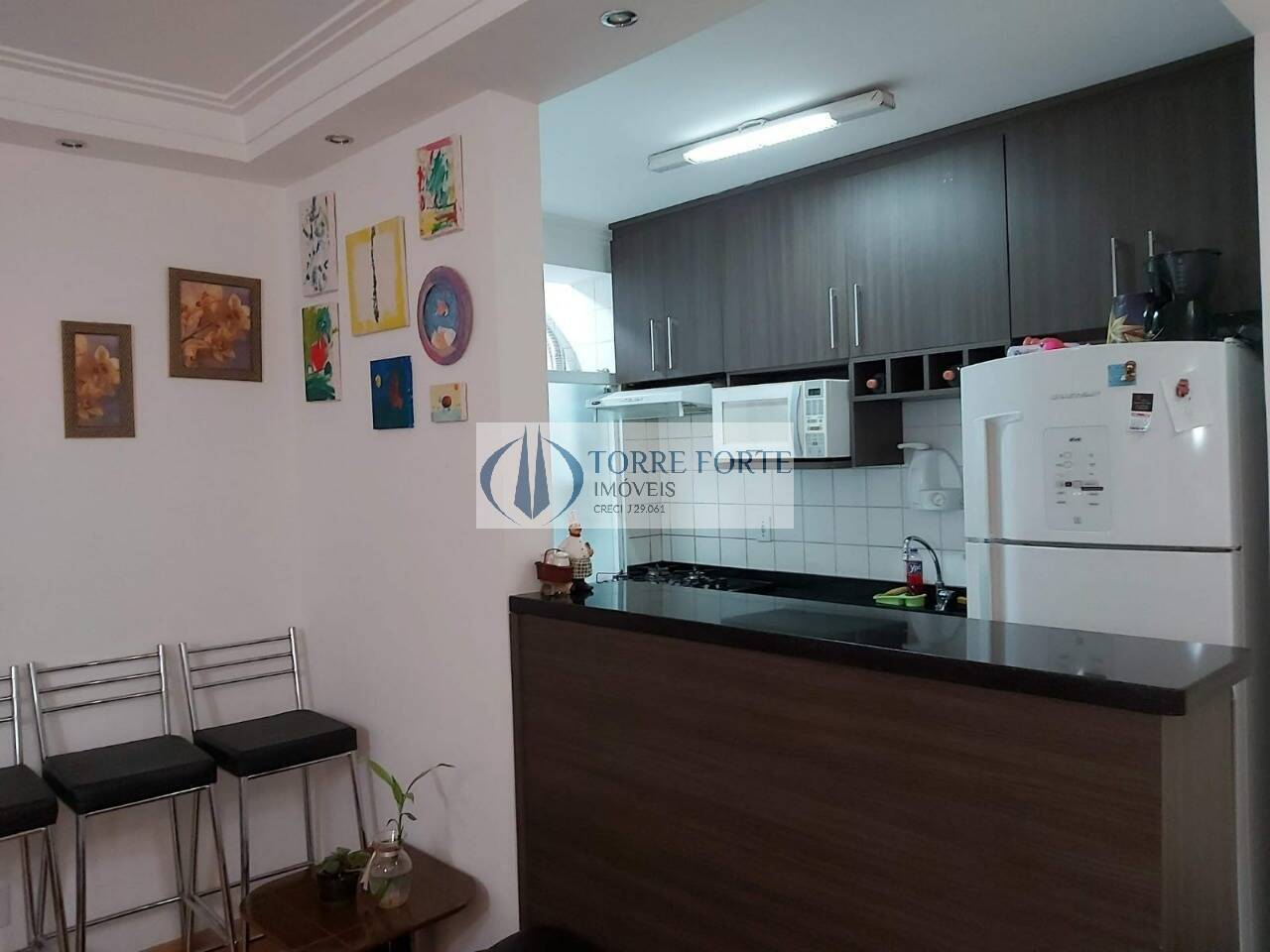 Apartamento à venda com 2 quartos, 65m² - Foto 2