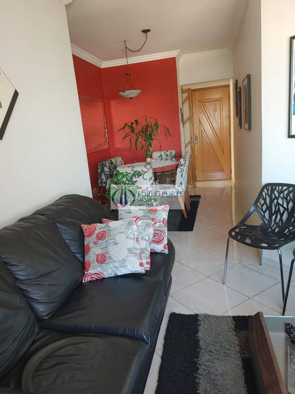 Apartamento à venda com 3 quartos, 75m² - Foto 1