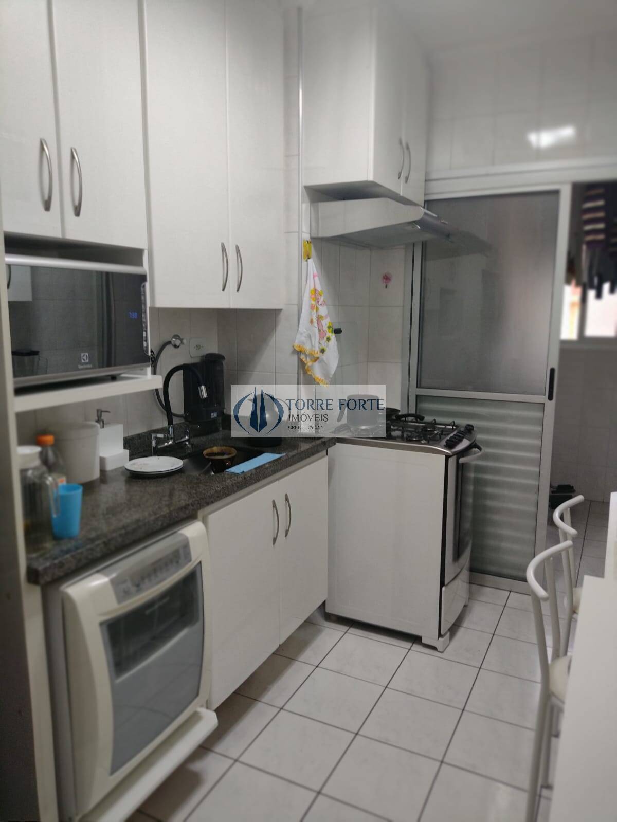 Apartamento à venda com 3 quartos, 76m² - Foto 16