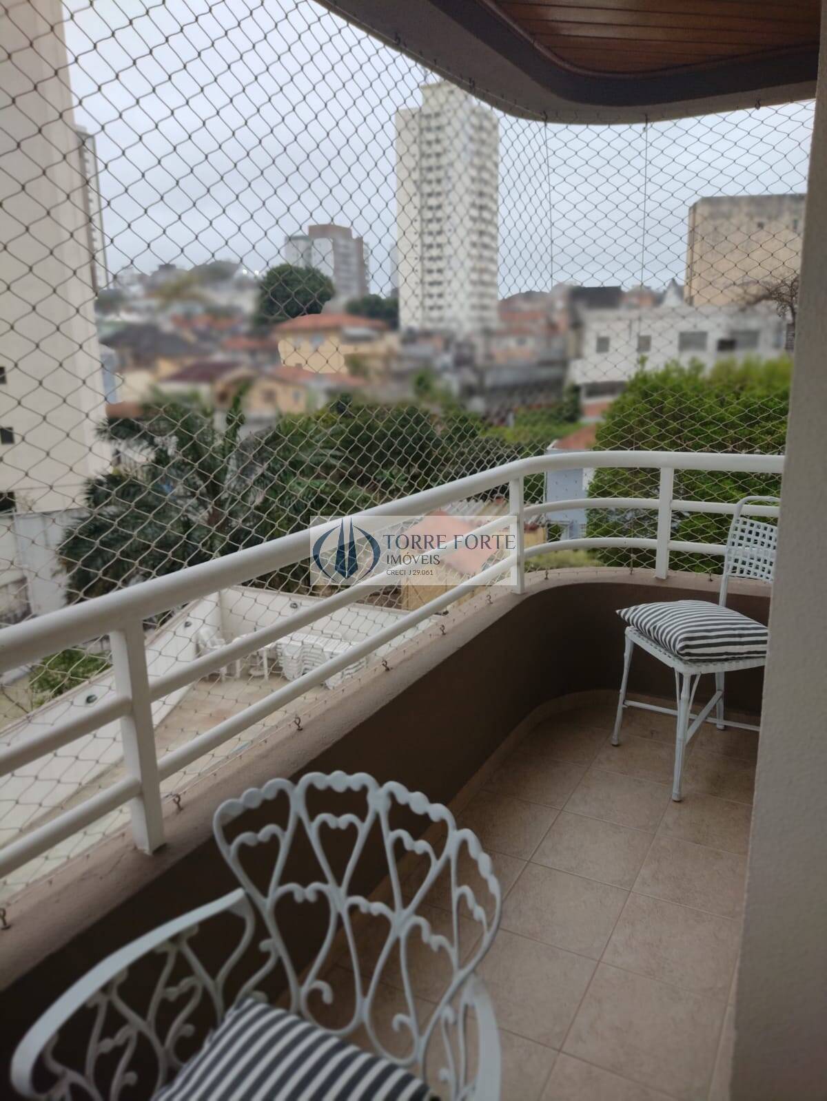 Apartamento à venda com 3 quartos, 76m² - Foto 1