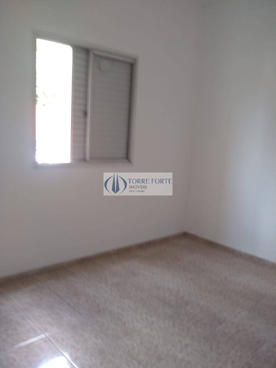 Apartamento à venda com 3 quartos, 76m² - Foto 4