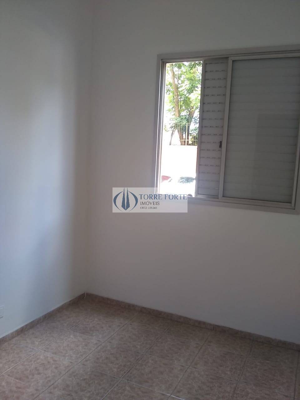 Apartamento à venda com 3 quartos, 76m² - Foto 11