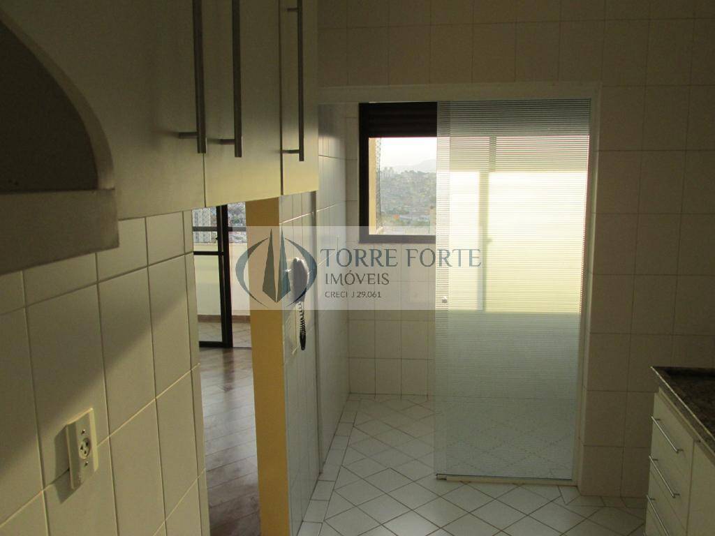 Apartamento à venda com 2 quartos, 67m² - Foto 11